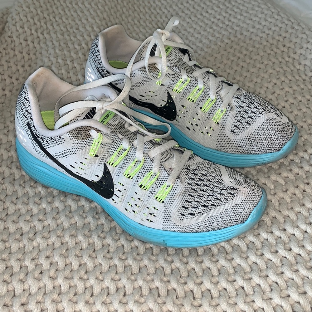 Nike LunarTempo Sneakers
